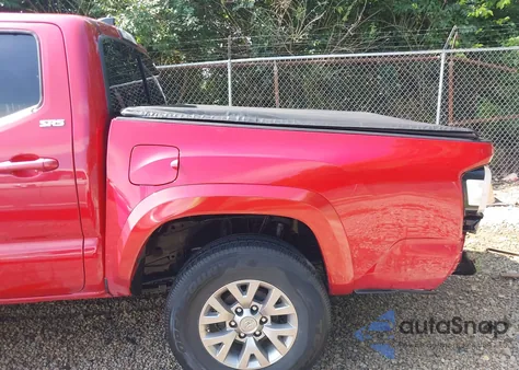 2019 Toyota Tacoma Sr5 V6 z USA, uszkodzony, nr VIN 3TMCZ5AN5KM258637